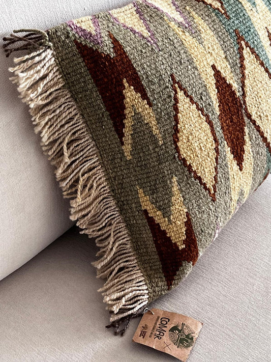 Cojin de lana tejido en telar
