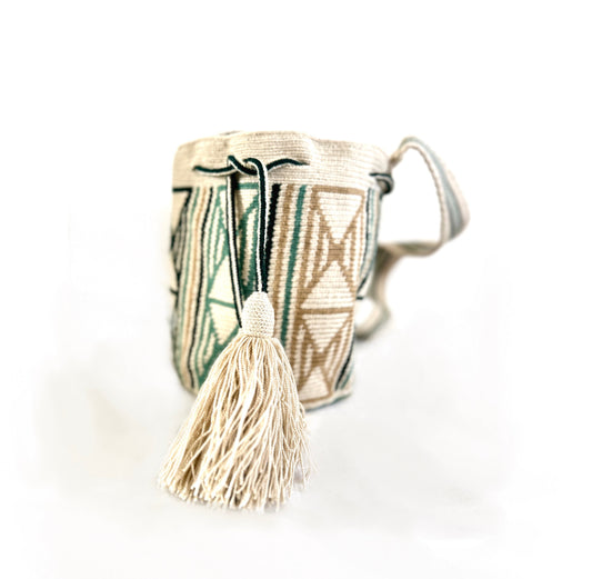 BOLSO WAYUU BEIGE CON VERDE